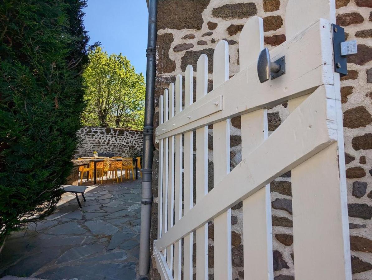 Maison Du Soleil Chez Isa Polignac  Екстер'єр фото